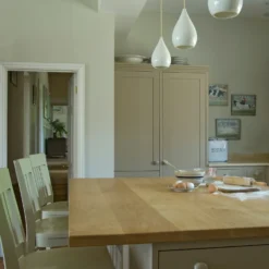 Farrow & Ball Full Gloss Paint Shaded White - 2.5L -Paint And Wallpaper Shop 12804389 1604951333556634