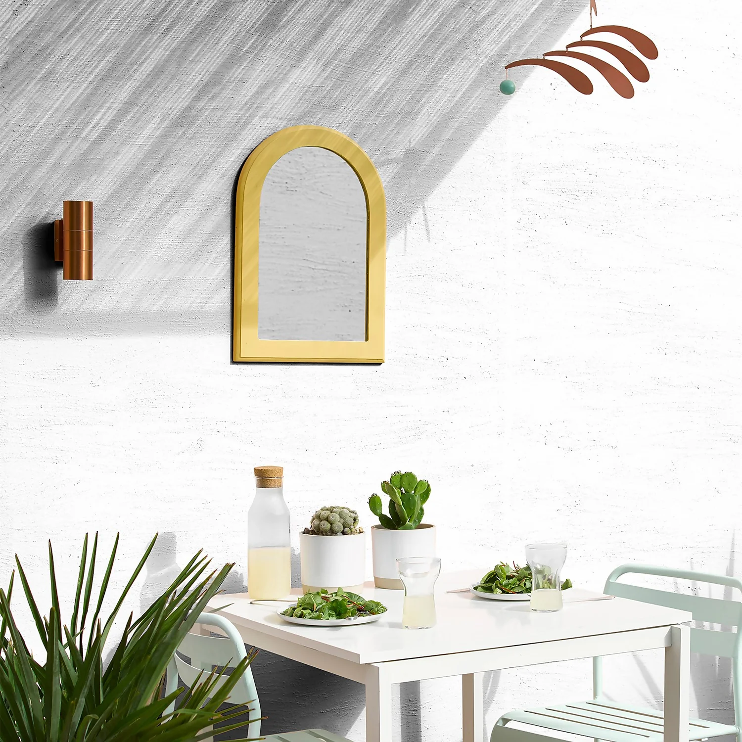 Sandtex® Textured Masonry Paint Pure Brilliant White - 5L 6 Sandtex® Textured Masonry Paint Pure Brilliant White - 5L - Image 4