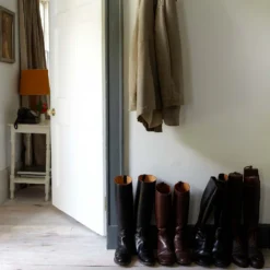 Farrow & Ball Full Gloss Paint Strong White - 2.5L 9 Farrow & Ball Full Gloss Paint Strong White - 2.5L -Paint And Wallpaper Shop 12809395 3964909432513965