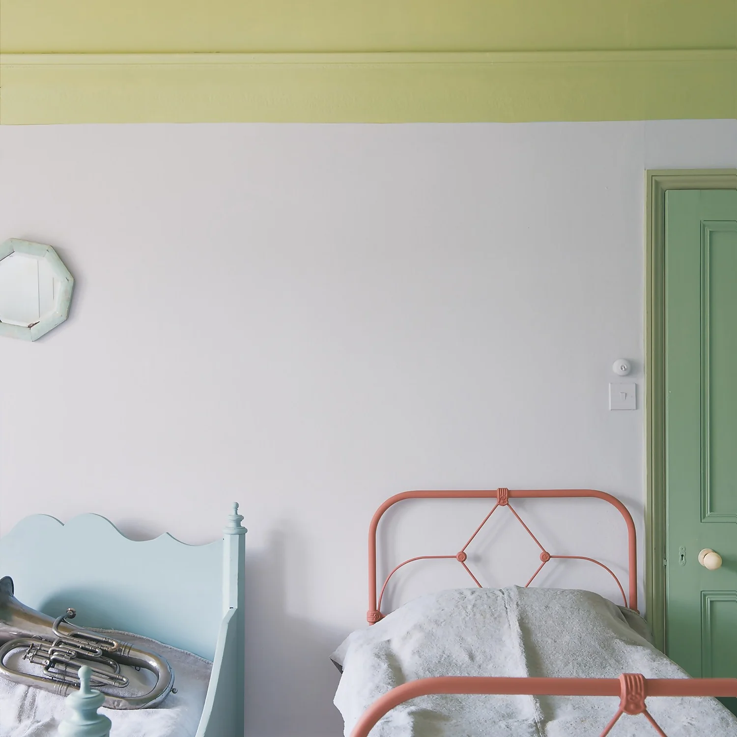 Farrow & Ball Estate Eggshell Paint Calluna - 750ml 4 Farrow & Ball Estate Eggshell Paint Calluna - 750ml - Image 2