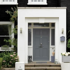 Sandtex® Ultra Smooth Masonry Paint Black - 5L -Paint And Wallpaper Shop 12810261 1644871318893509