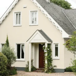 Sandtex® Textured Masonry Paint Ivory Stone - 5L -Paint And Wallpaper Shop 12810846 1994871503874322