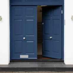 Sandtex® Rapid Dry Gloss Paint Oxford Blue - 750ml -Paint And Wallpaper Shop 12813508 3704951366617693