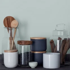 Crown Breatheasy Kitchen Matt Emulsion Paint Marble Top - Tester 40ml -Paint And Wallpaper Shop 12814059 1094857365044389