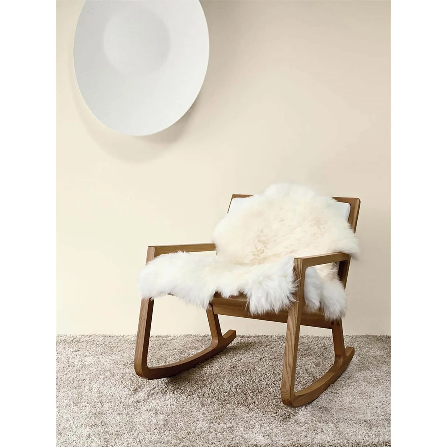 Dulux Easycare Washable & Tough Matt Paint Nutmeg White - 2.5L 4 Dulux Easycare Washable & Tough Matt Paint Nutmeg White - 2.5L - Image 2