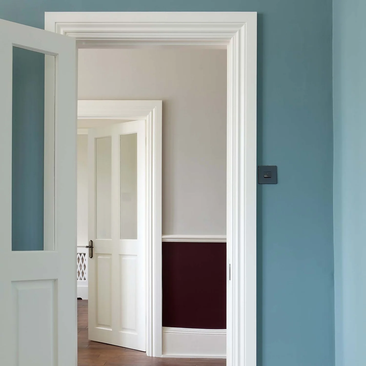 Farrow & Ball Modern Eggshell Paint Oval Room Blue - 2.5L 4 Farrow & Ball Modern Eggshell Paint Oval Room Blue - 2.5L - Image 2