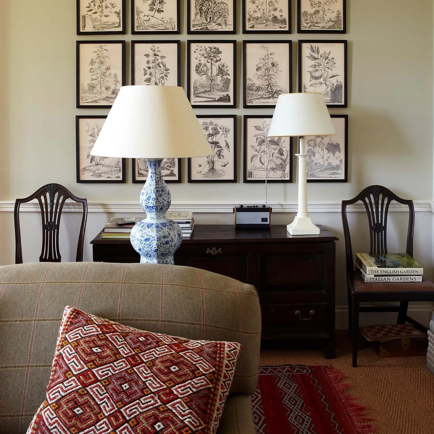 Farrow & Ball Modern Eggshell Paint Bone - 750ml 4 Farrow & Ball Modern Eggshell Paint Bone - 750ml - Image 2