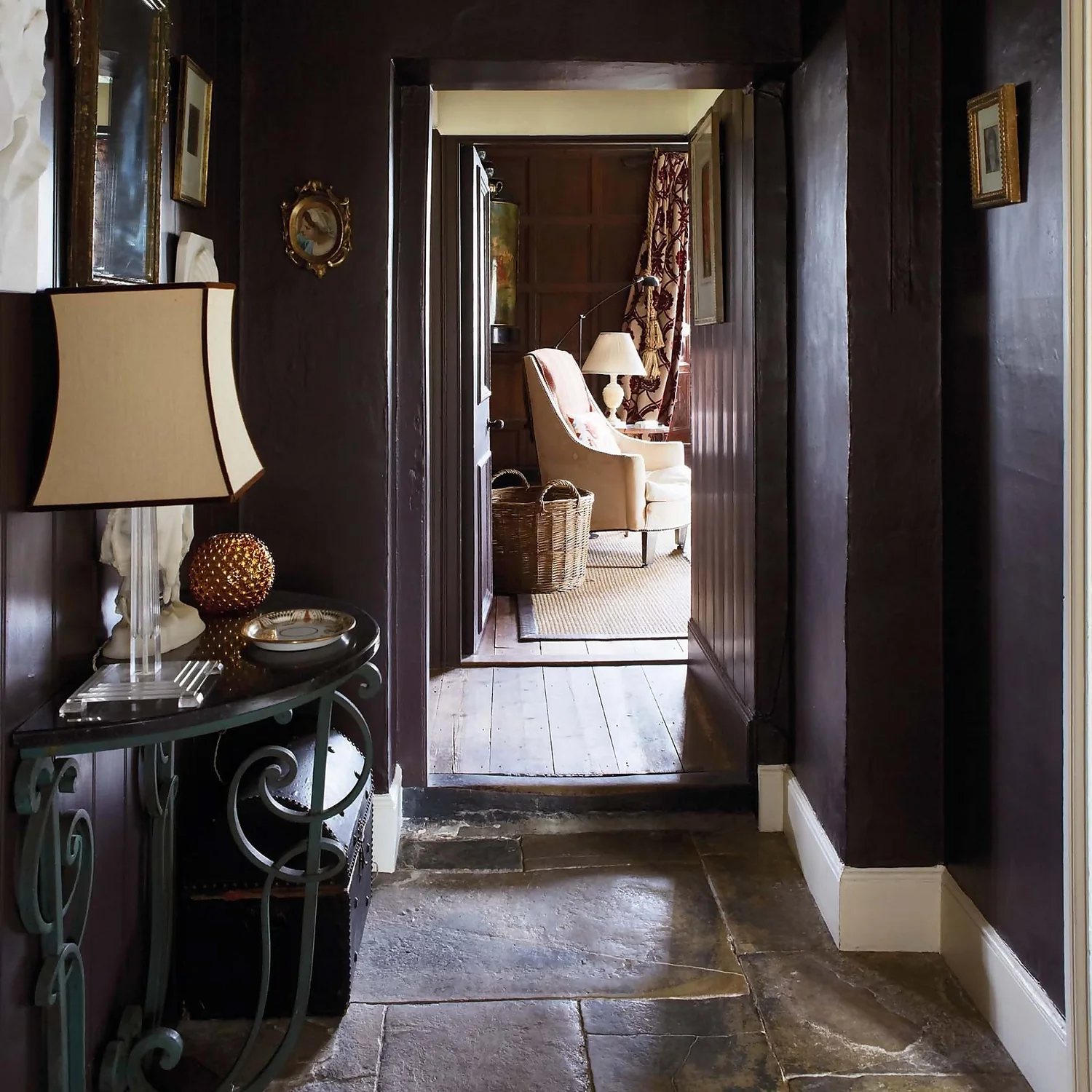 Farrow & Ball Modern Eggshell Paint Mahogany - 750ml 4 Farrow & Ball Modern Eggshell Paint Mahogany - 750ml - Image 2