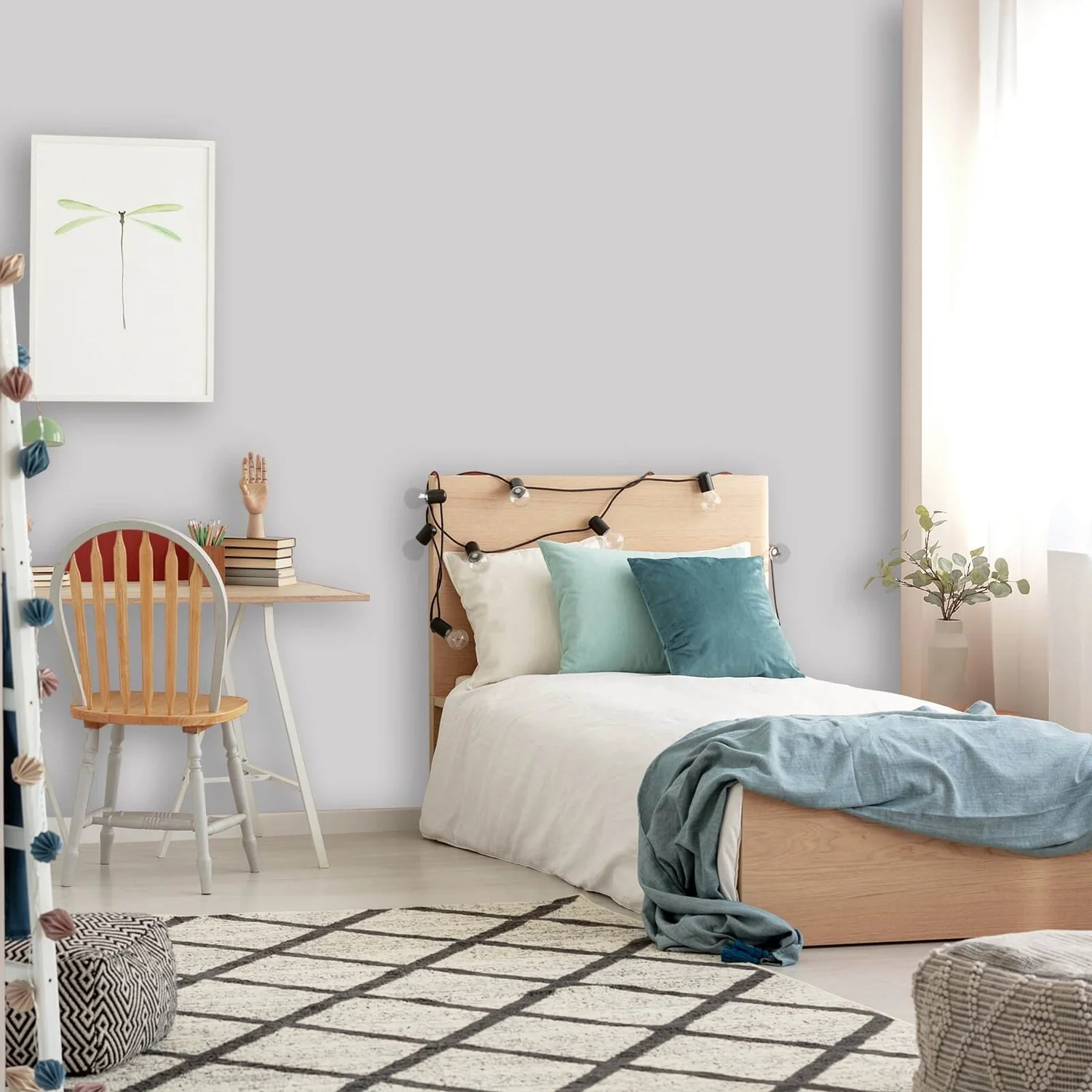 Homebase Interior Quick Dry Satin Paint Grey Dawn - 750ml 6 Homebase Interior Quick Dry Satin Paint Grey Dawn - 750ml - Image 4