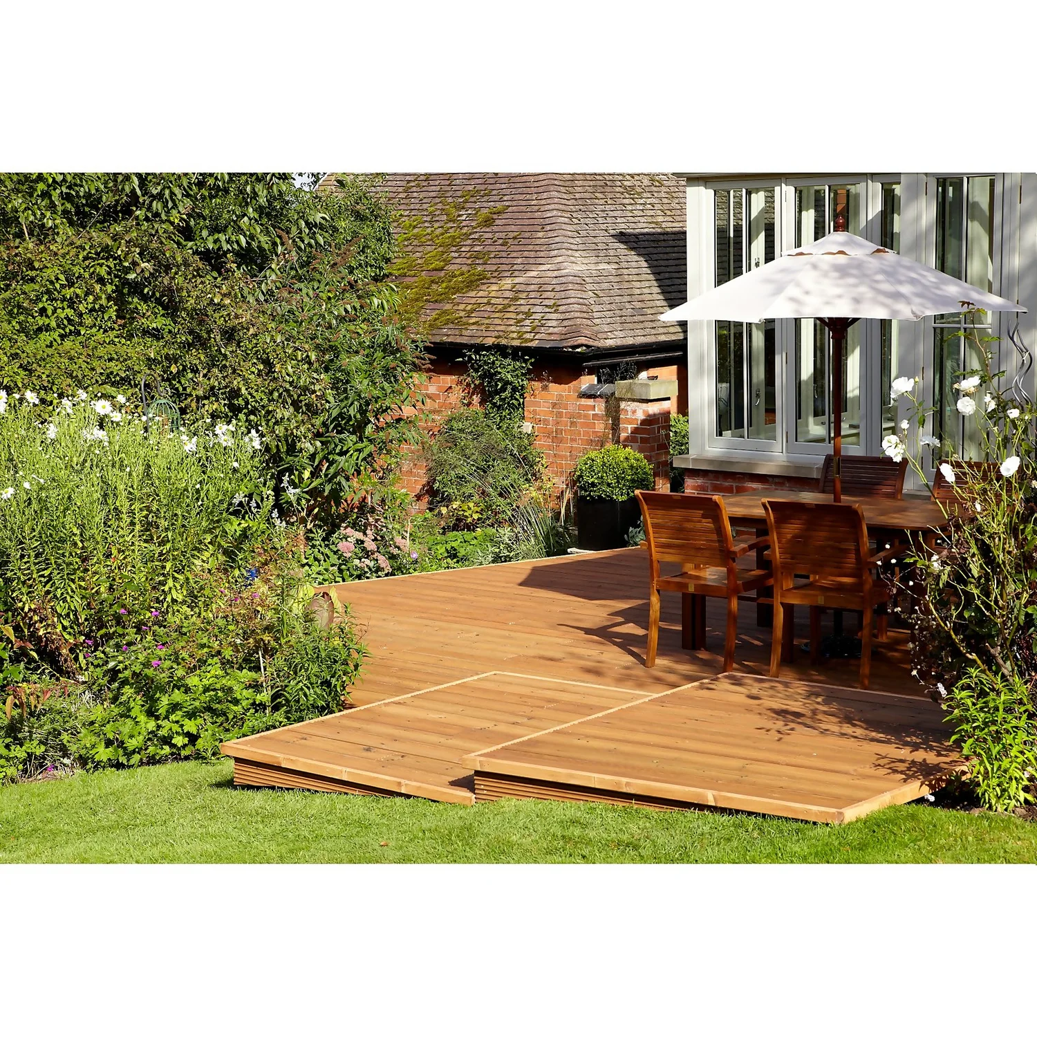 Ronseal Ultimate Protection Decking Stain Country Oak - 5L 6 Ronseal Ultimate Protection Decking Stain Country Oak - 5L - Image 4
