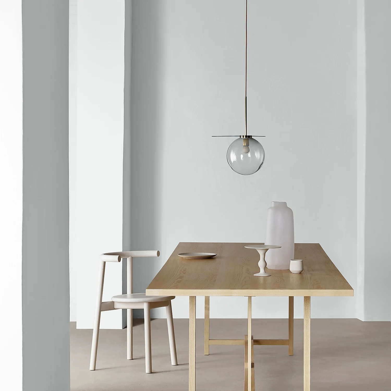 CRAFTED™ By Crown Flat Matt Interior Wall, Ceiling And Wood Paint Needles & Pins® - 2.5L 6 CRAFTED™ By Crown Flat Matt Interior Wall, Ceiling And Wood Paint Needles & Pins® - 2.5L - Image 4