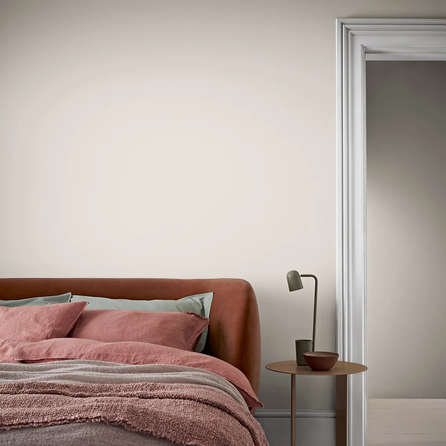 Crown Matt Emulsion Paint Organic Cloth - 5L 4 Crown Matt Emulsion Paint Organic Cloth - 5L - Image 2