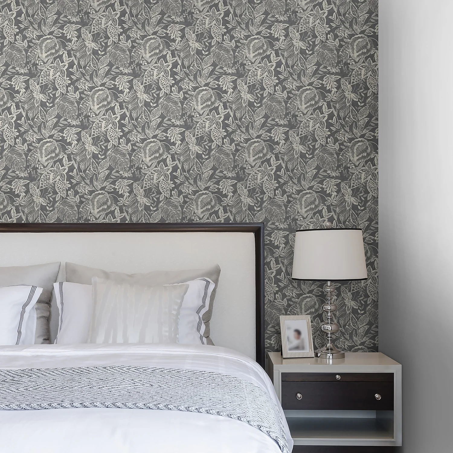 Grandeco Mae Grey Textured Matt Wallpaper 4 Grandeco Mae Grey Textured Matt Wallpaper - Image 2