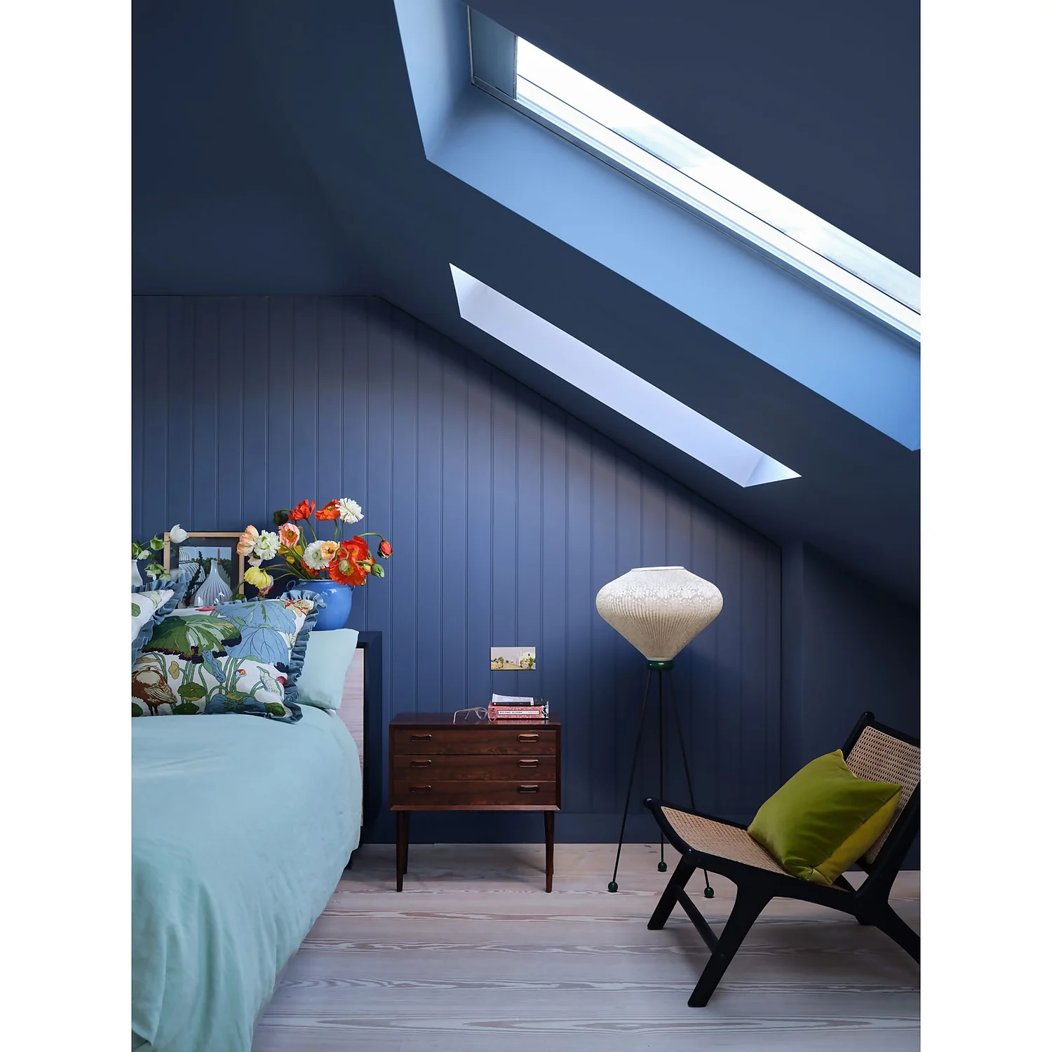 Farrow & Ball Full Gloss Paint Wine Dark - 750ml 4 Farrow & Ball Full Gloss Paint Wine Dark - 750ml - Image 2